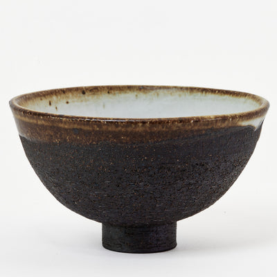 Black and white bowls