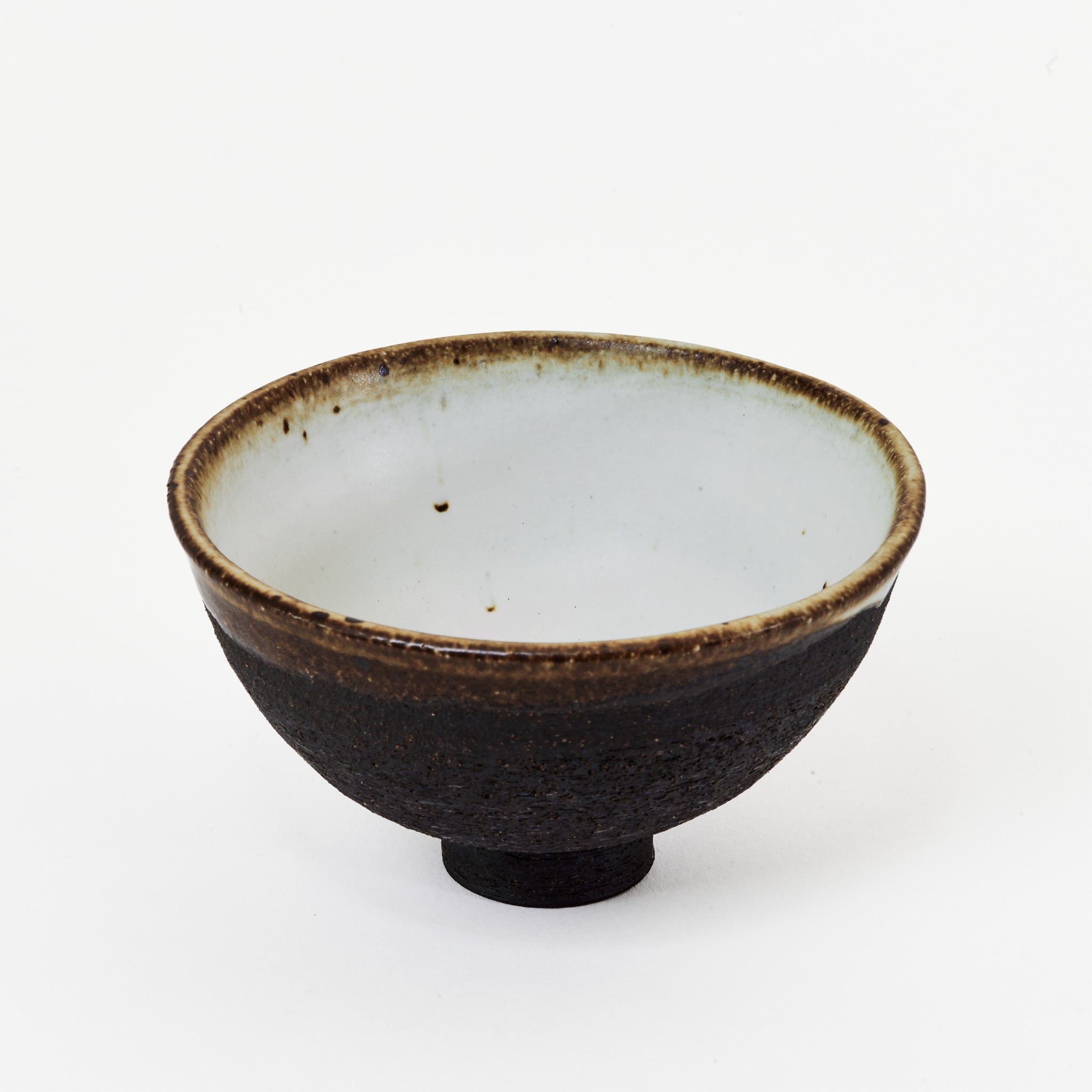 Black and white bowls