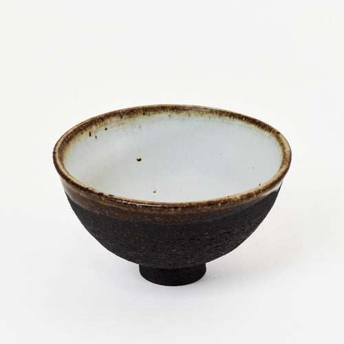Black and white bowls
