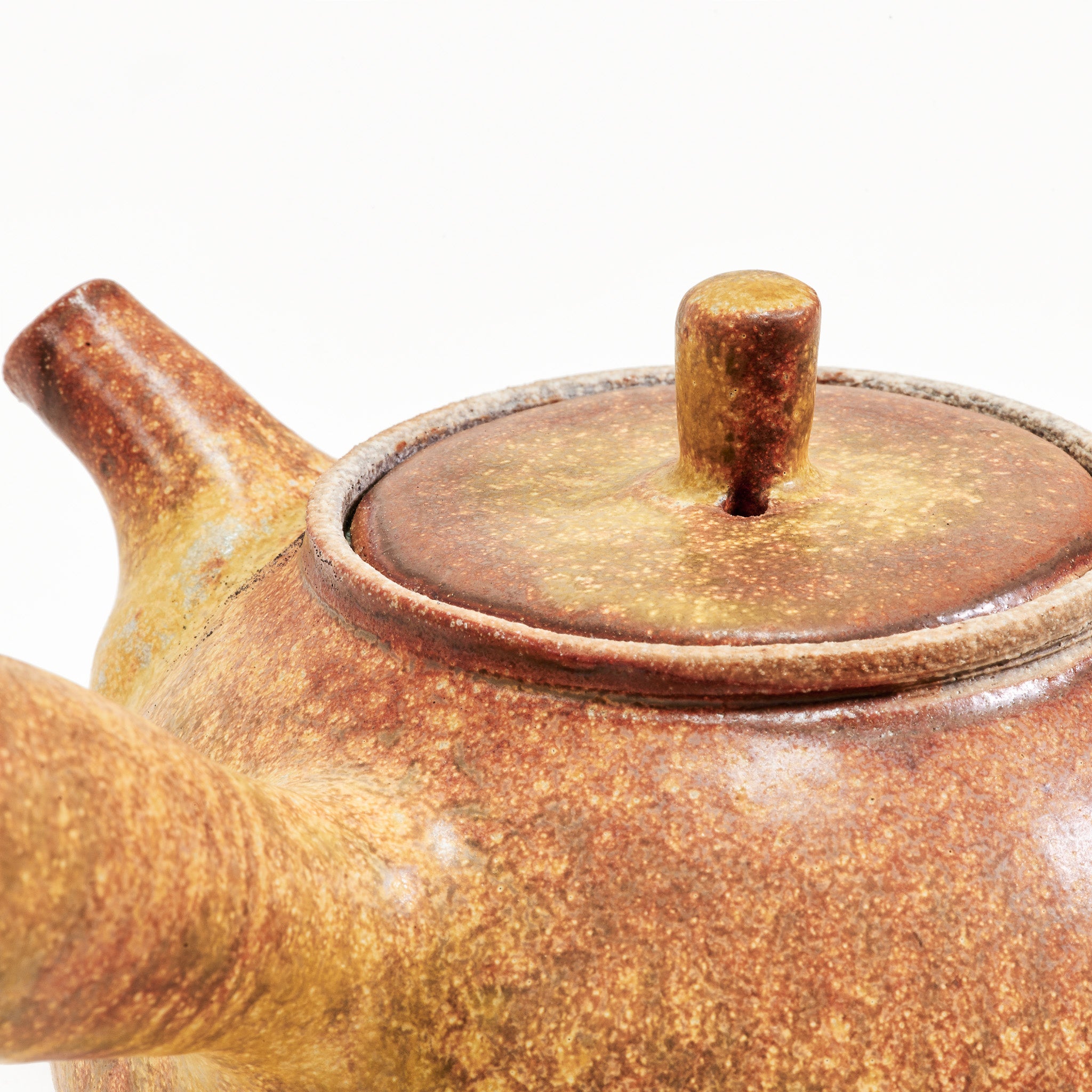 Ceramic side handle