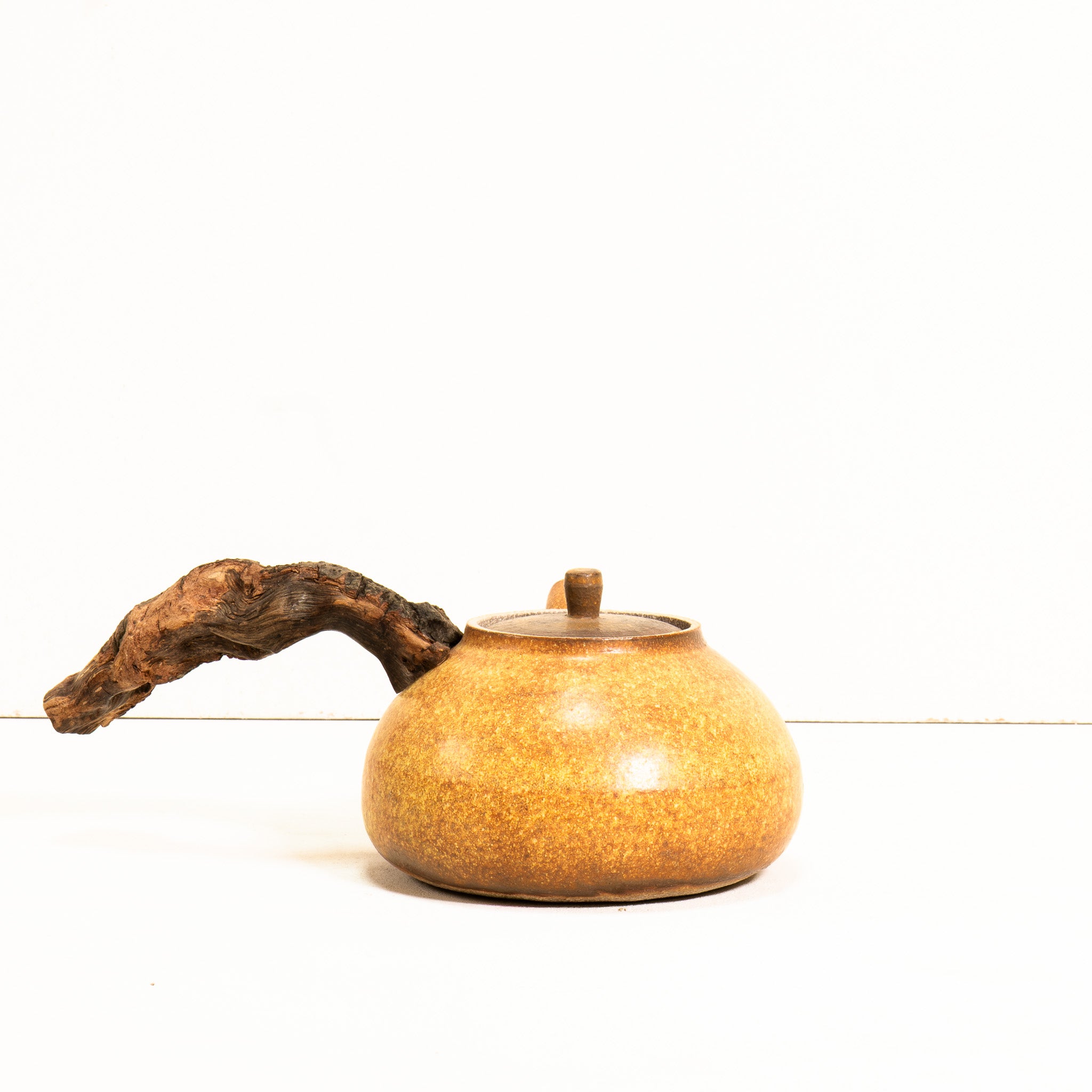 Wooden side handle teapot (600ml)