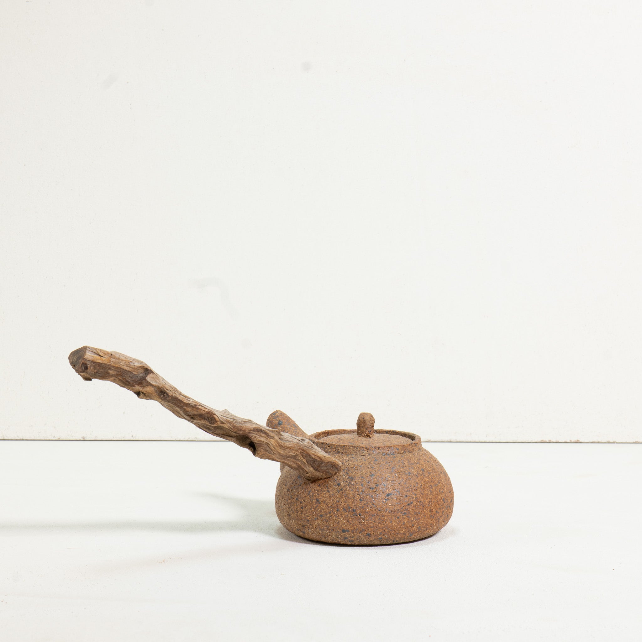 Wooden side handle teapot