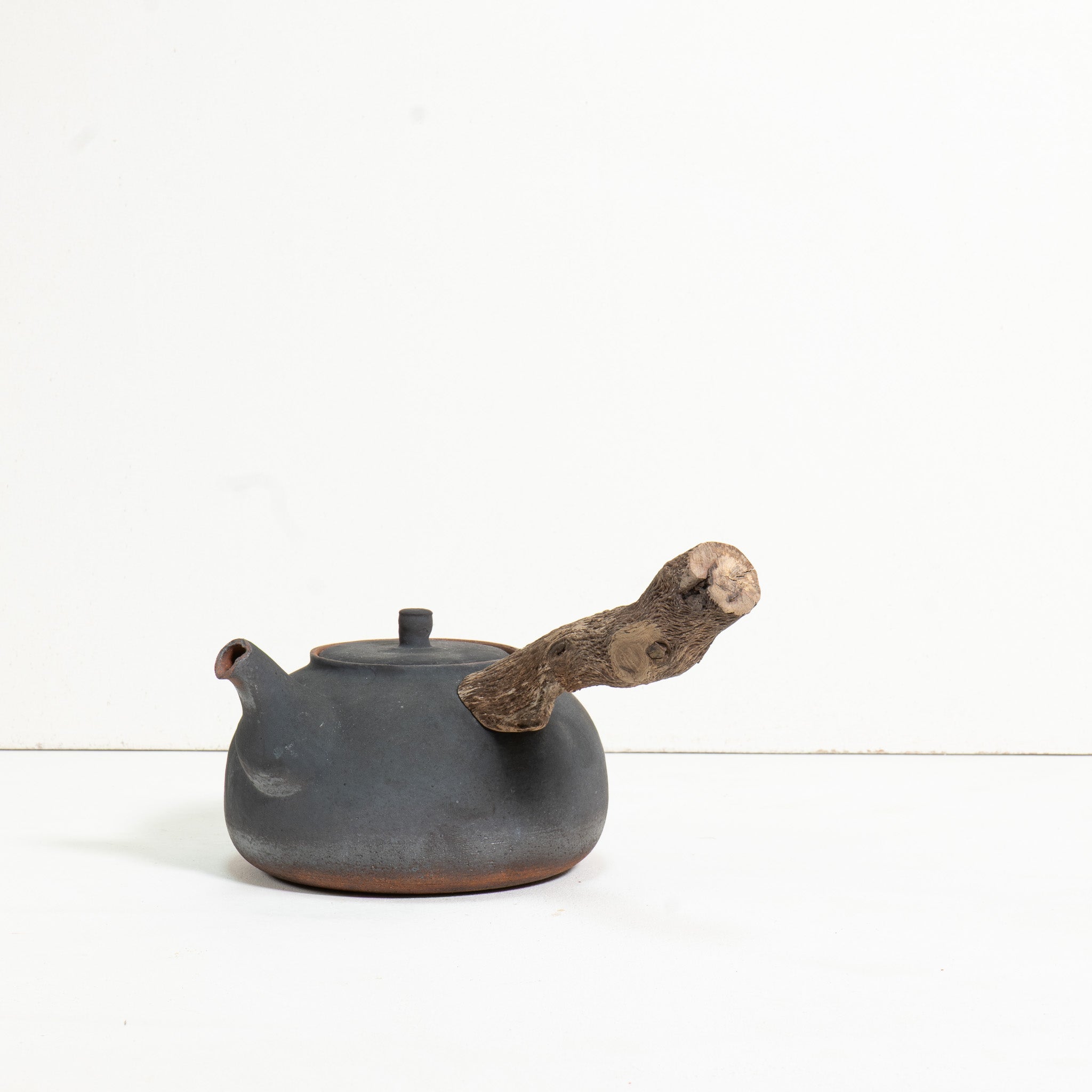 Wooden side handle flameware teapot