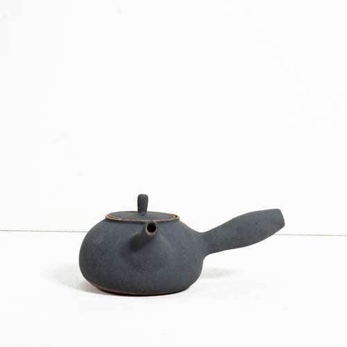 New moon ceramic side handle