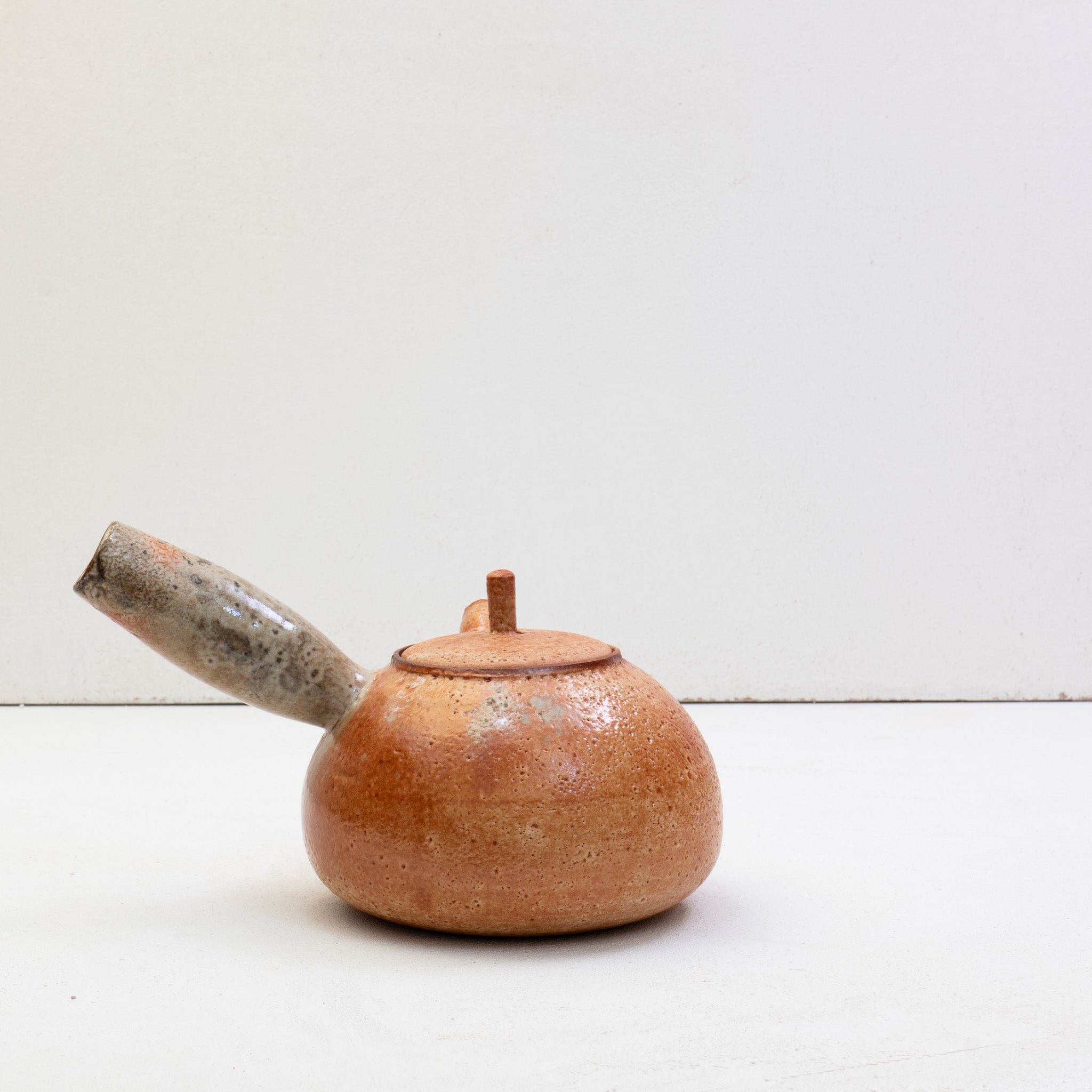 Shino Ceramic side-handle teapot (600ml)