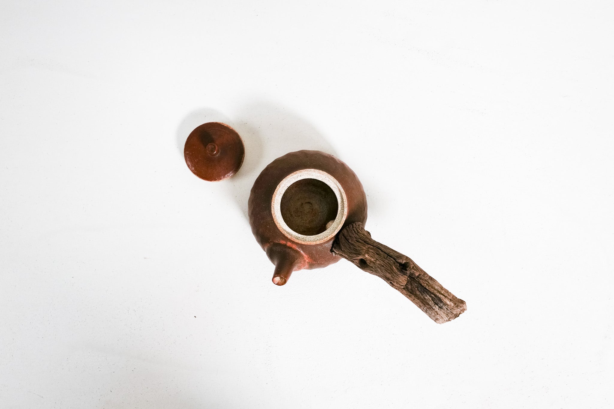 Wooden side handle teapot