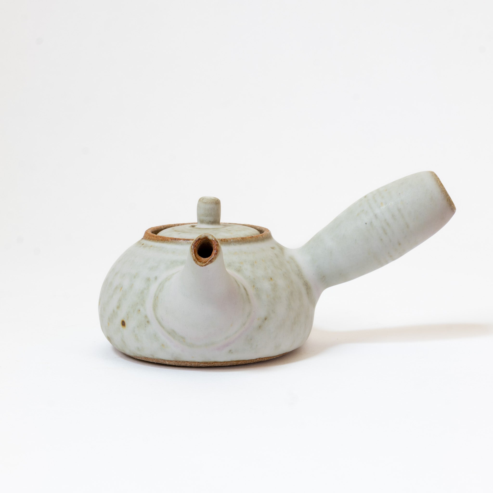 Fluted matte white ceramic side-handle teapot (250ml)