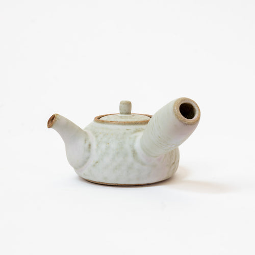 Fluted matte white ceramic side-handle teapot (250ml)