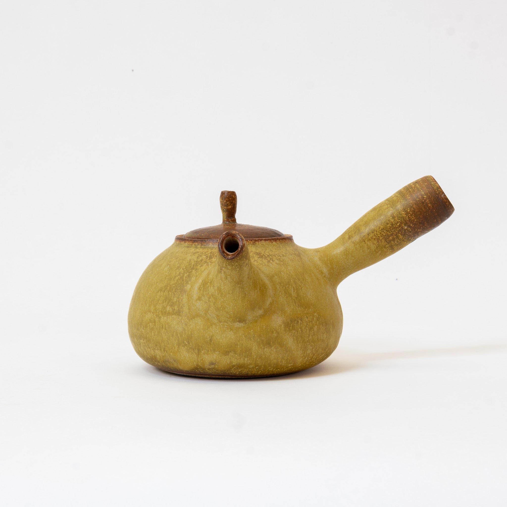 Golden Petal Ceramic side-handle teapot (600ml)
