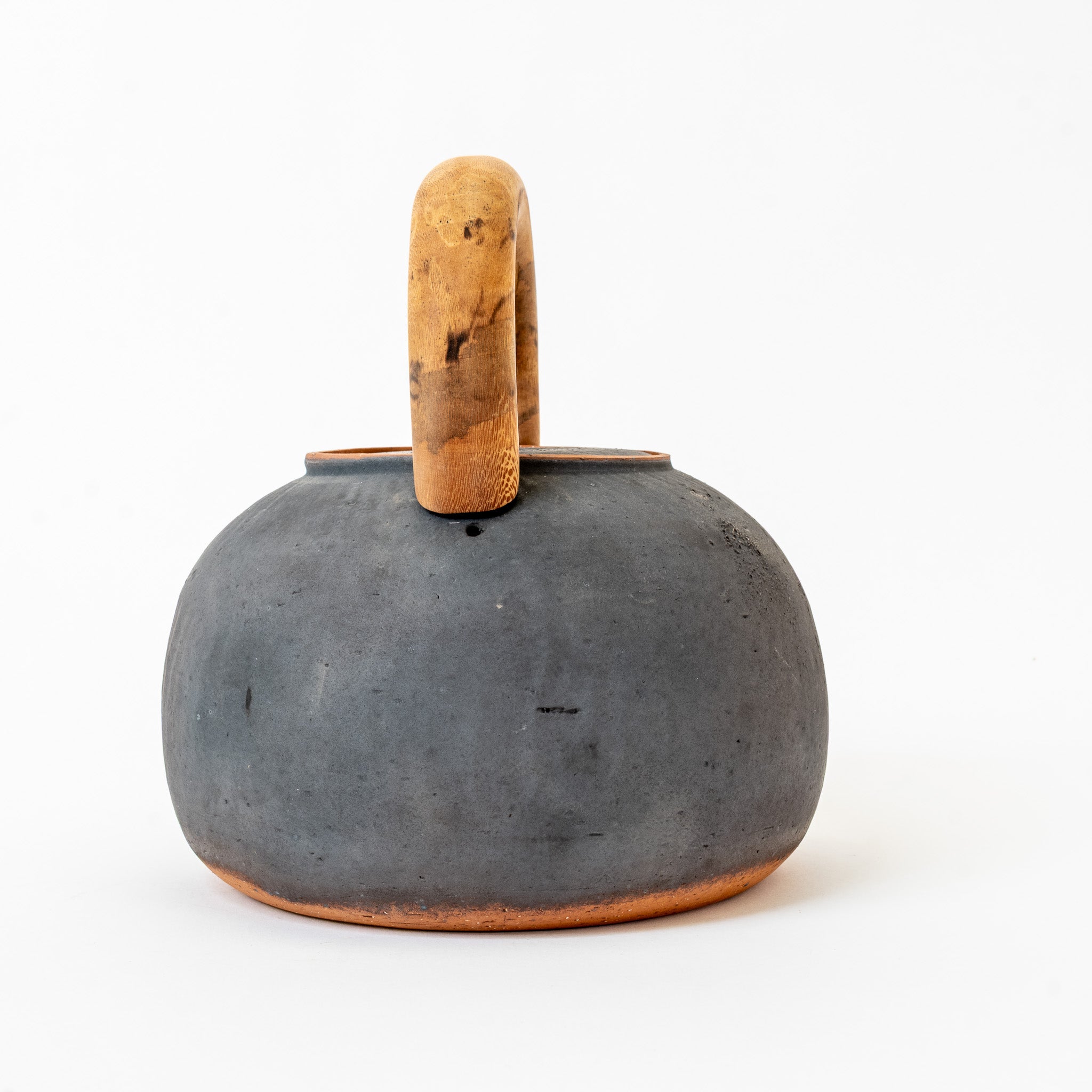 Kettle in new moon finish (2,200)