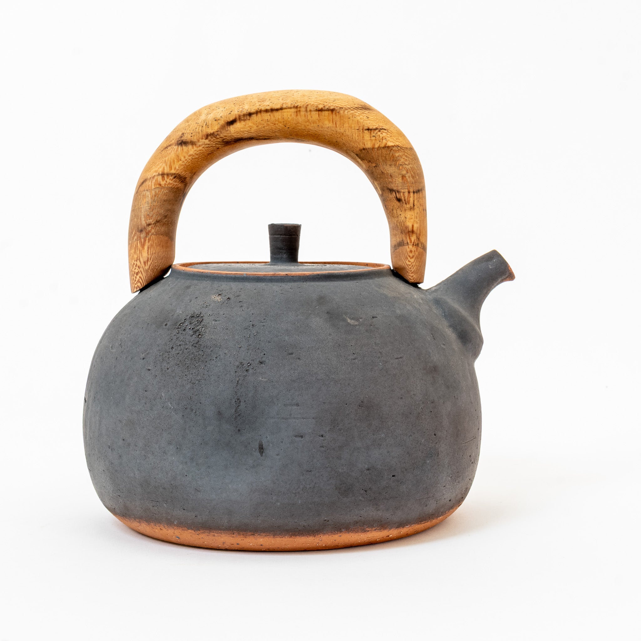 Kettle in new moon finish (2,200)