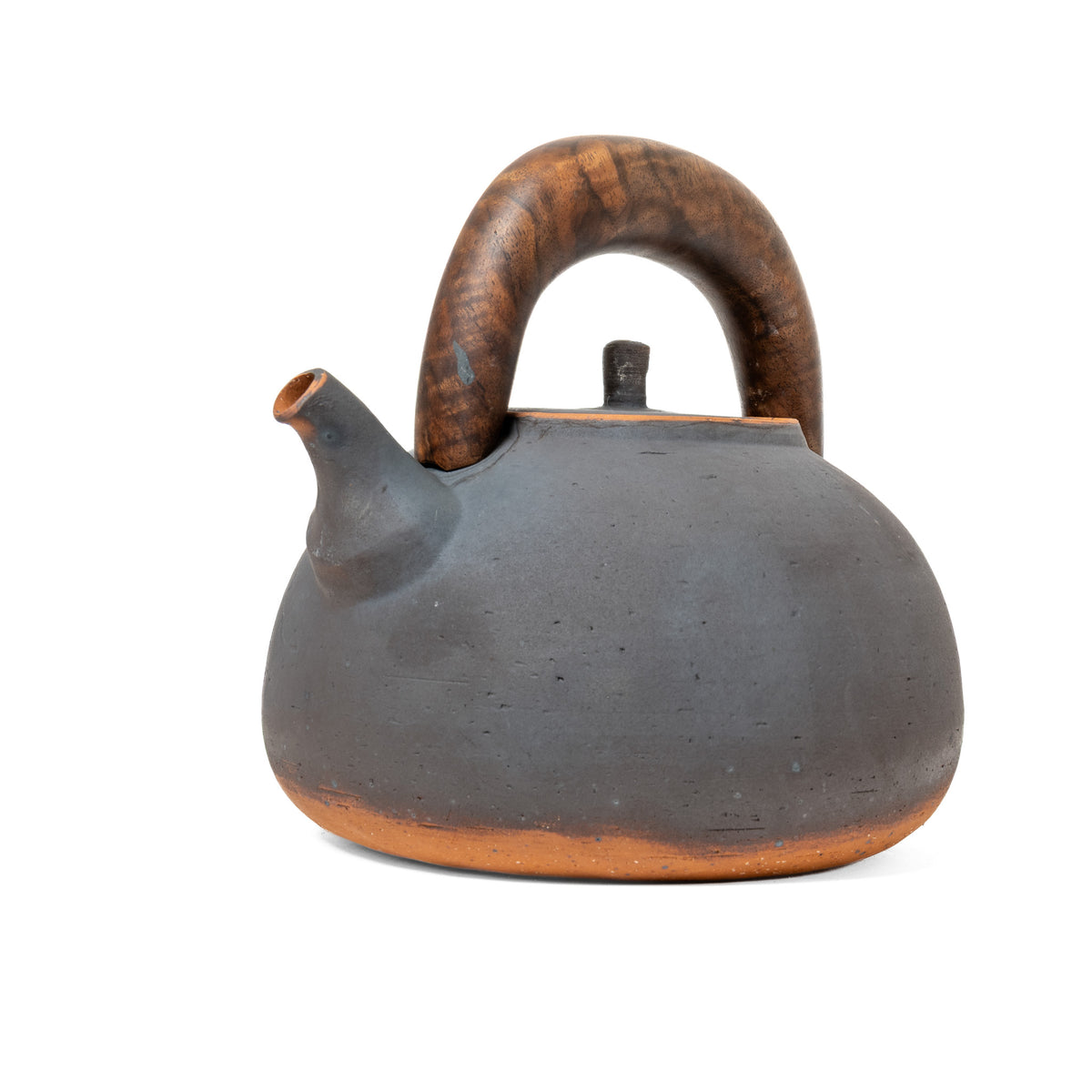 Kettle in new moon finish | claro walnut tiger stripe handle (2,000 ML)