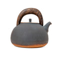 Kettle in new moon finish | claro walnut tiger stripe handle (2,000 ML)