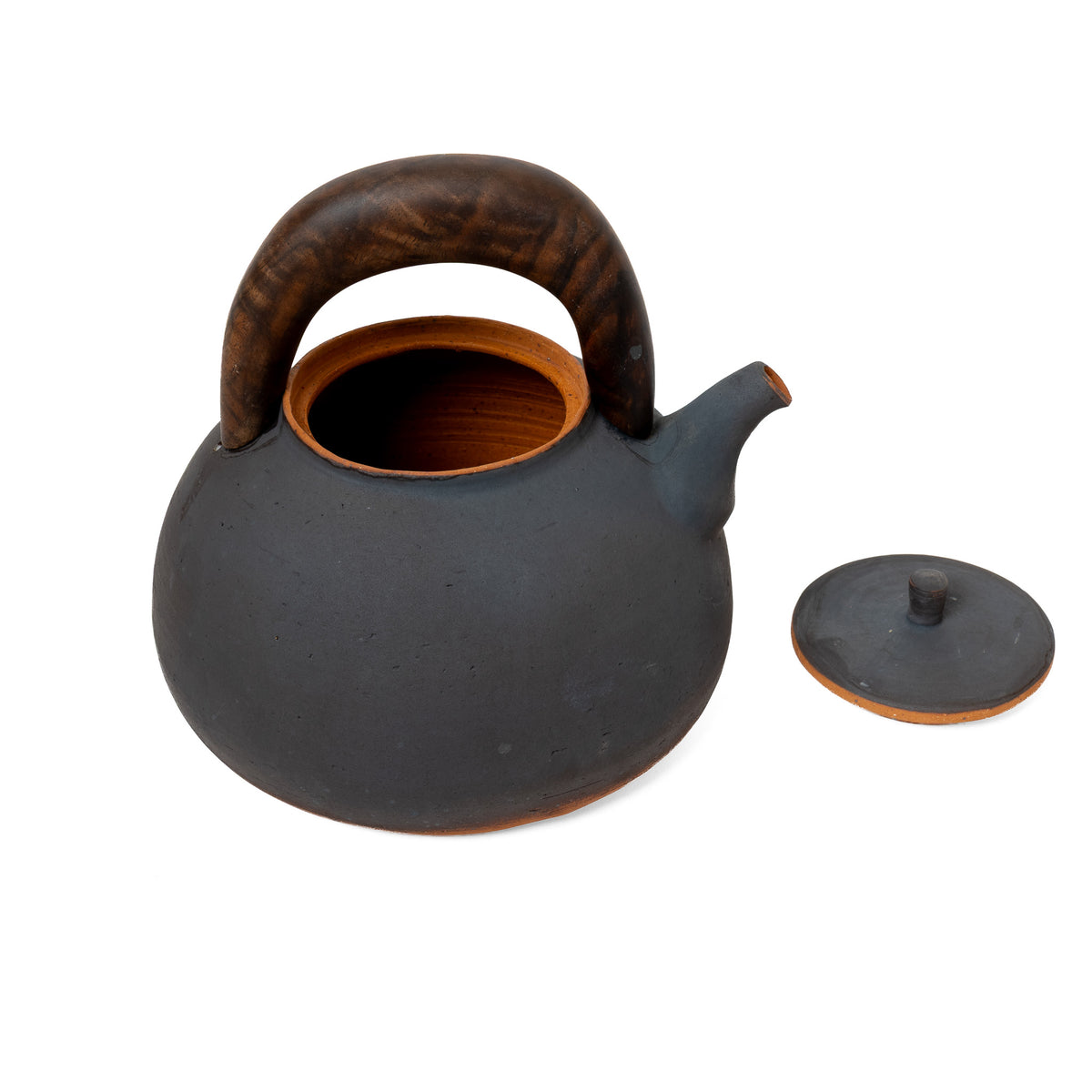 Kettle in new moon finish | claro walnut tiger stripe handle (2,000 ML)