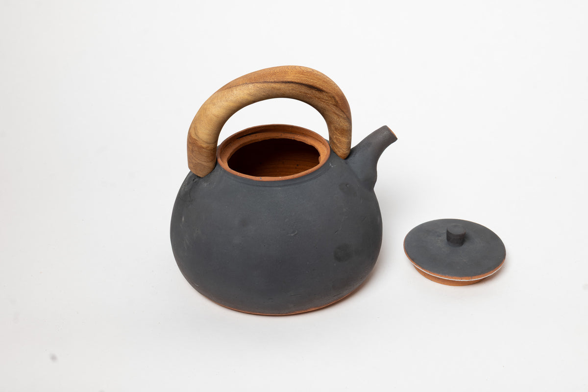Kettle in new moon finish 2000ml