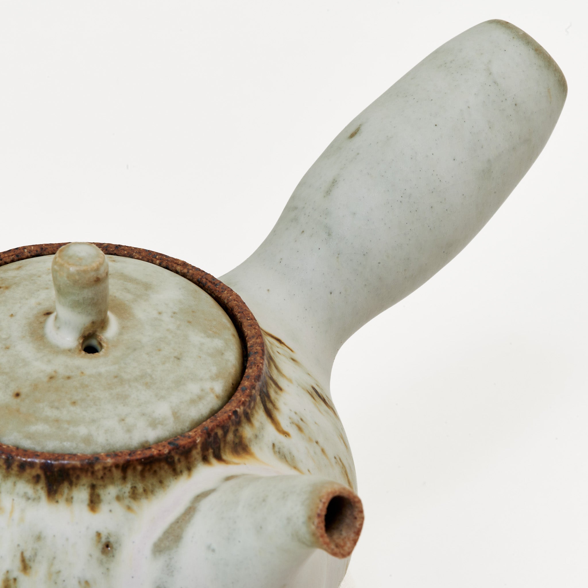 Matte white and quail egg ceramic side-handle teapot (225ml)
