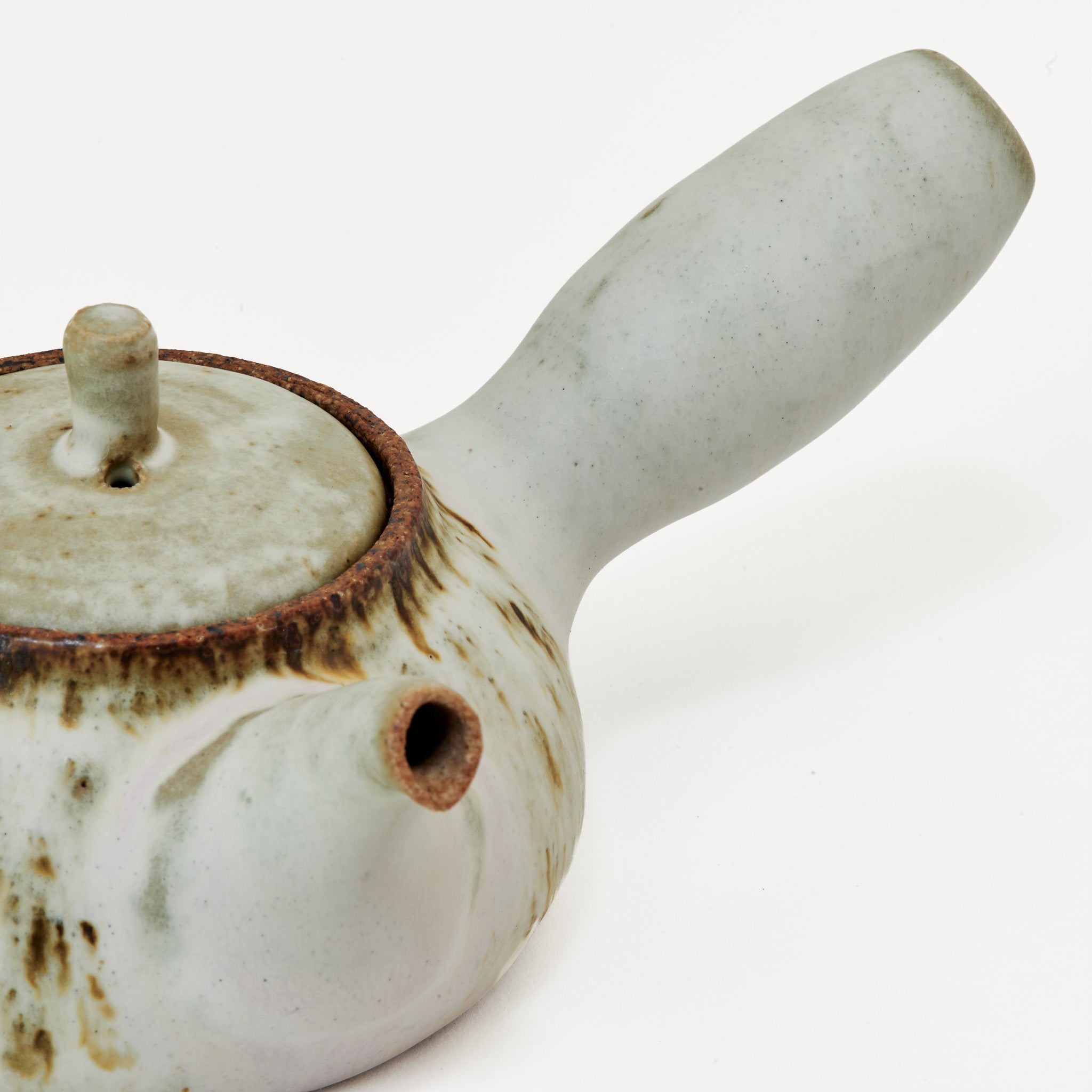 Matte white and quail egg ceramic side-handle teapot (225ml)